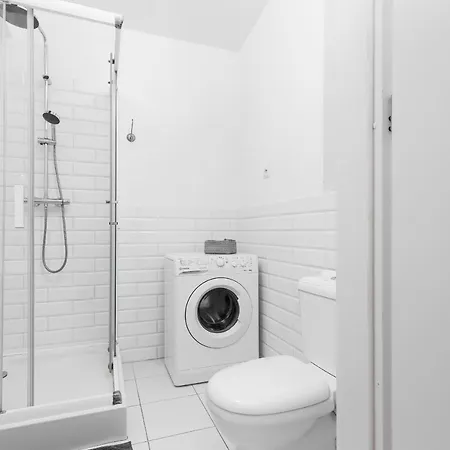 Centre Poznanska With Air-conditioning By Renters アパート