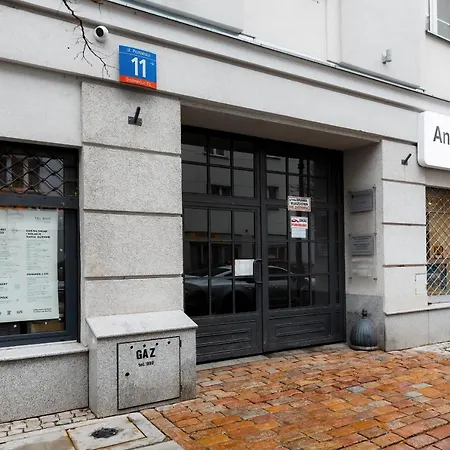 Centre Poznanska With Air-conditioning By Renters * ワルシャワ